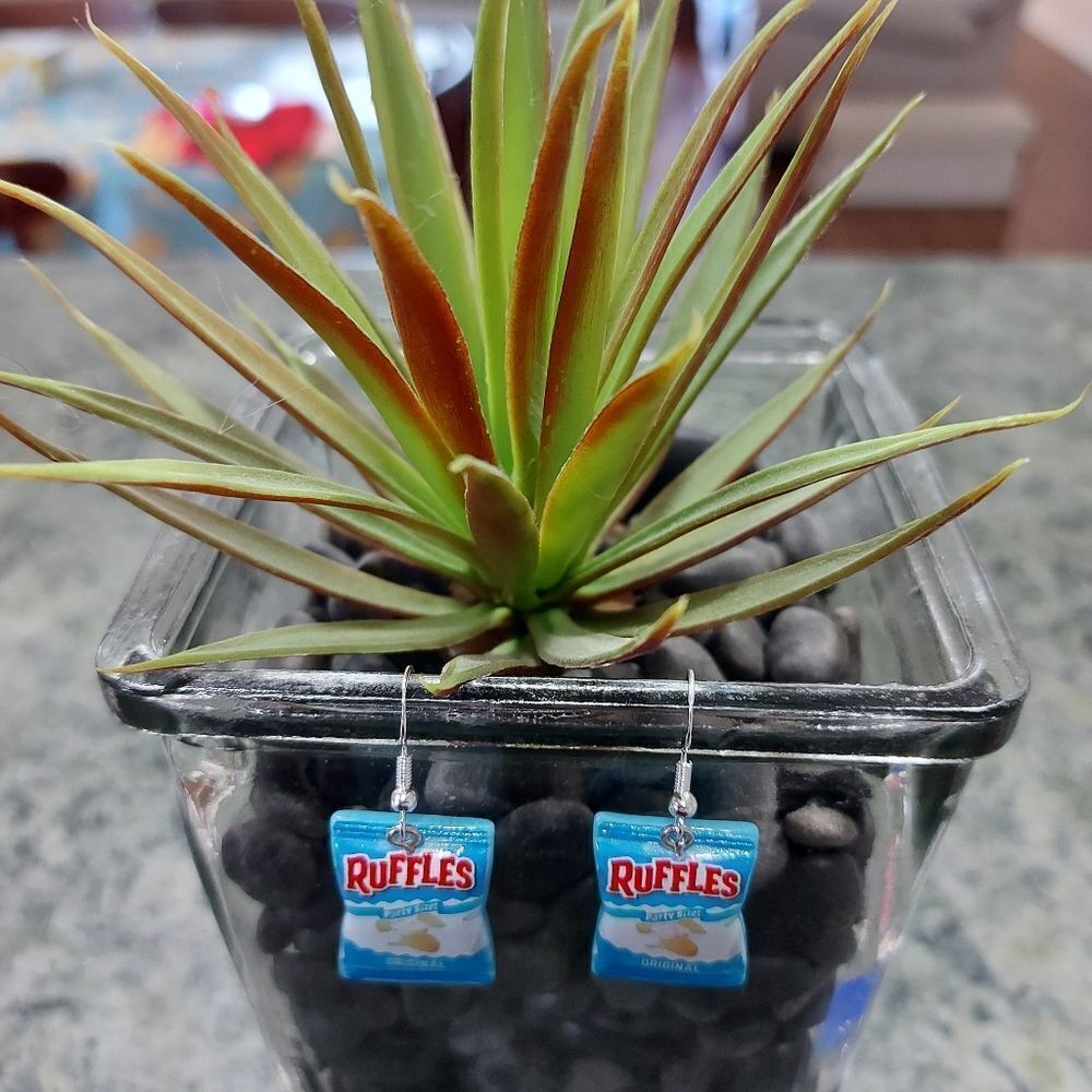 Assorted chip earrings Lays, Doritos, Ruffles - Picture 12 of 16